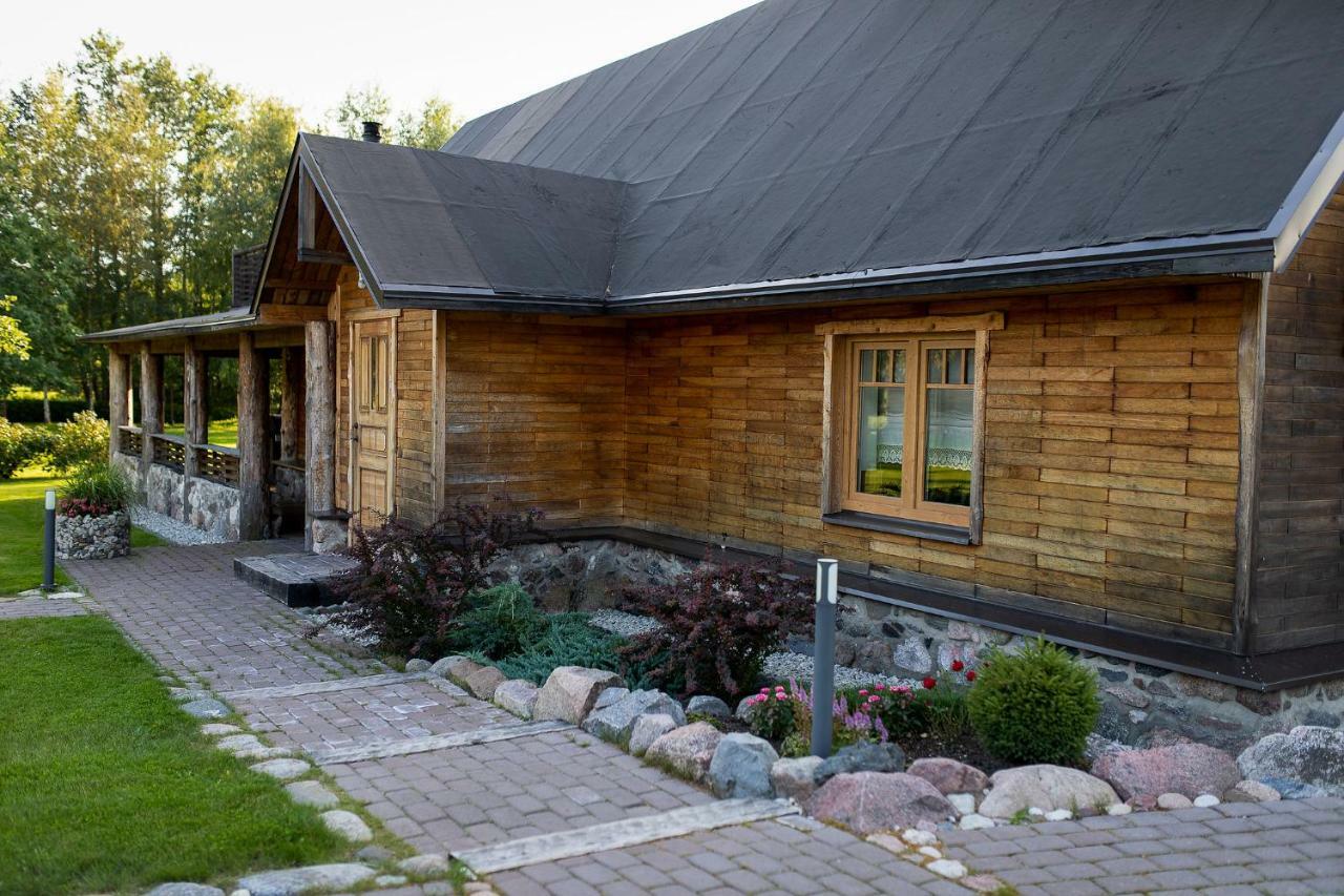 Erlendi Kodumajutus Villa Parnu Exterior photo