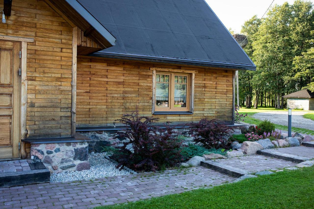 Erlendi Kodumajutus Villa Parnu Exterior photo